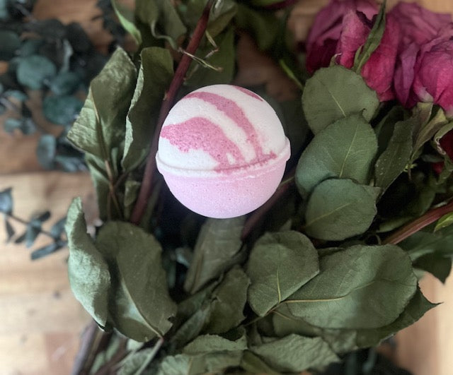 Rose Petals Bath Bomb